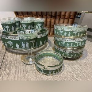 Green wedgewood 12 piece